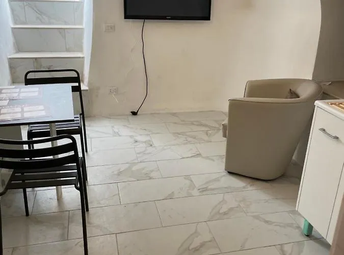 לינה וארוחת בוקר Mory&clary Cave Palese Airport בארי