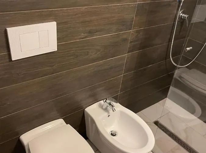 Mory&clary Cave Palese Airport בארי