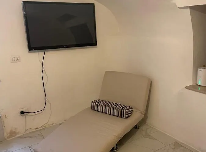 לינה וארוחת בוקר Mory&clary Cave Palese Airport