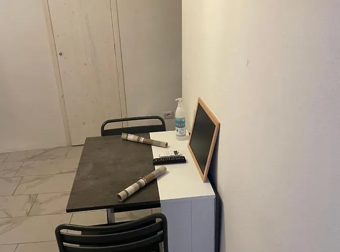 לינה וארוחת בוקר Mory&clary Cave Palese Airport בארי